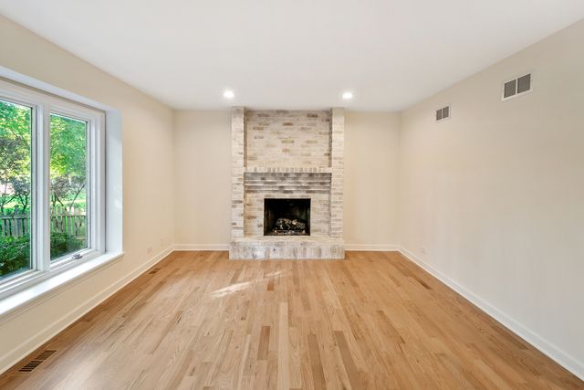 710 Alexandria Drive, Naperville, IL 60565