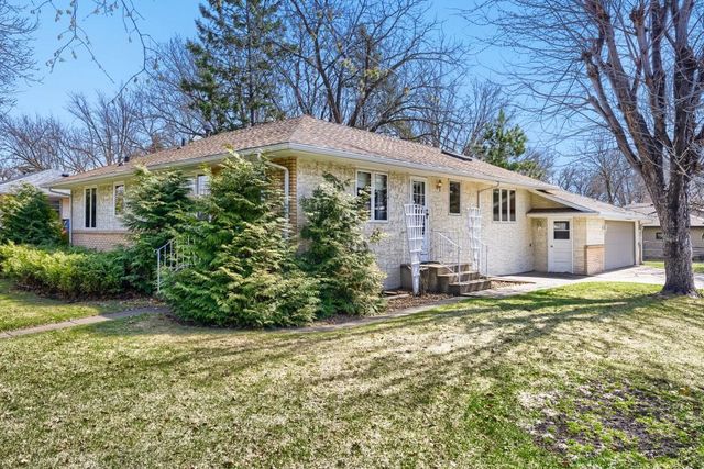 558 113th Lane NW, Coon Rapids, MN 55448