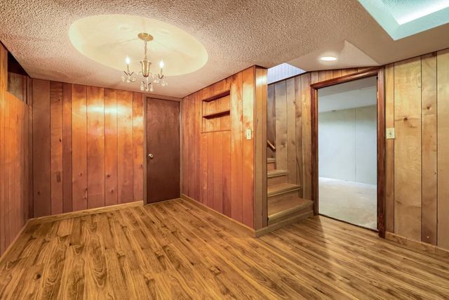 558 113th Lane NW, Coon Rapids, MN 55448