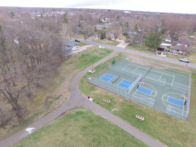 558 113th Lane NW, Coon Rapids, MN 55448