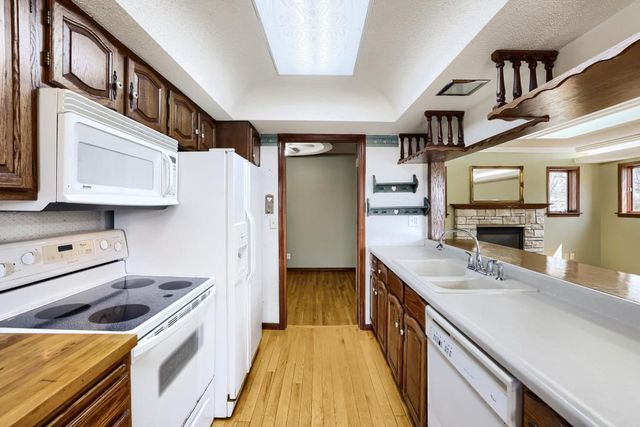 558 113th Lane NW, Coon Rapids, MN 55448