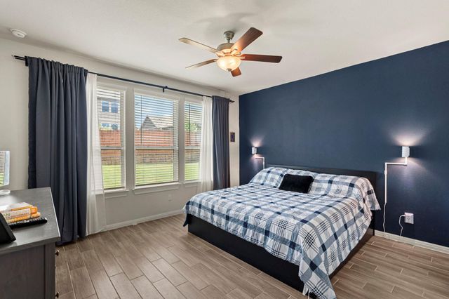 548 Purple Heart DR, Buda, TX 78610