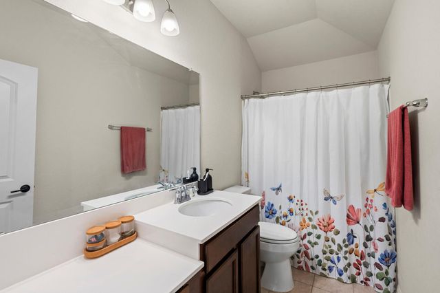 548 Purple Heart DR, Buda, TX 78610