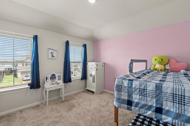 548 Purple Heart DR, Buda, TX 78610