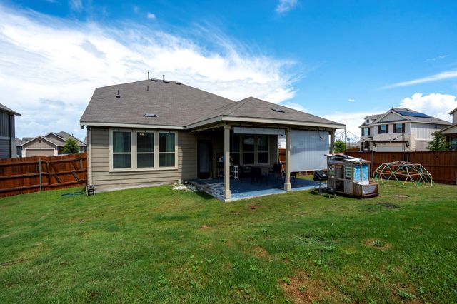 548 Purple Heart DR, Buda, TX 78610