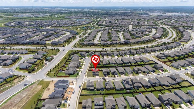 548 Purple Heart DR, Buda, TX 78610