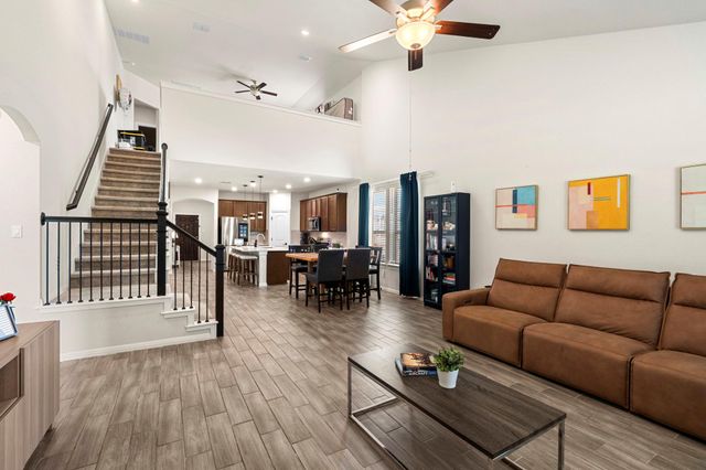 548 Purple Heart DR, Buda, TX 78610