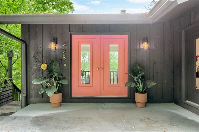 225 River North Drive, Atlanta, GA 30328