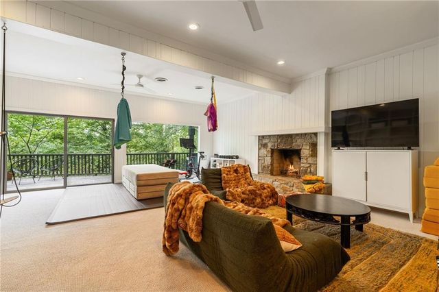 225 River North Drive, Atlanta, GA 30328
