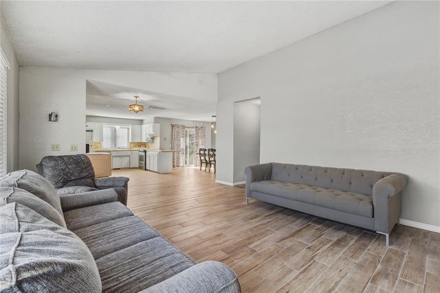 1008 Shelly Lane, Edmond, OK 73034