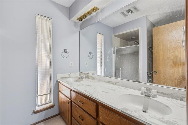 1008 Shelly Lane, Edmond, OK 73034