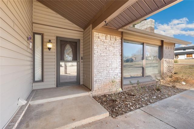 1008 Shelly Lane, Edmond, OK 73034
