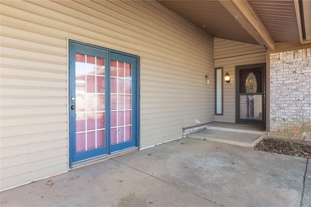 1008 Shelly Lane, Edmond, OK 73034