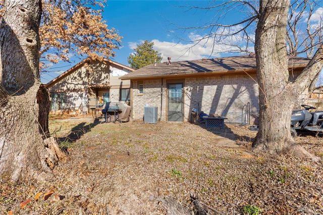 1008 Shelly Lane, Edmond, OK 73034