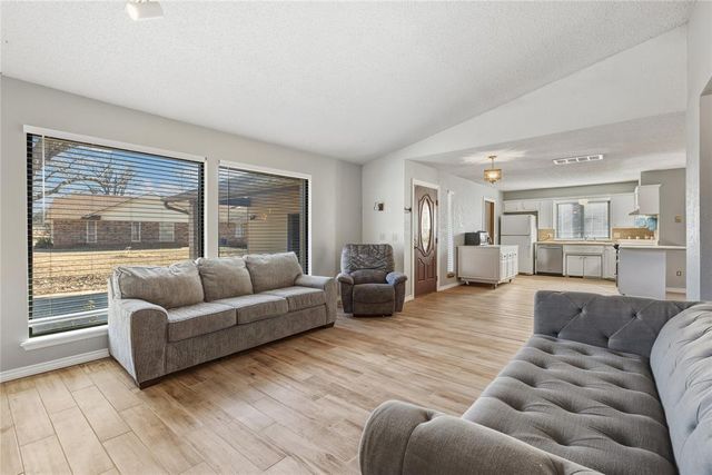 1008 Shelly Lane, Edmond, OK 73034