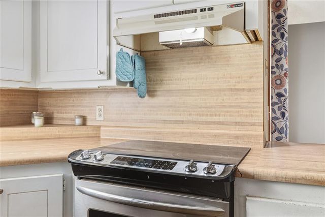 1008 Shelly Lane, Edmond, OK 73034