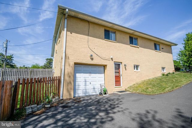 529 MARKEL RD, Conshohocken, PA 19428