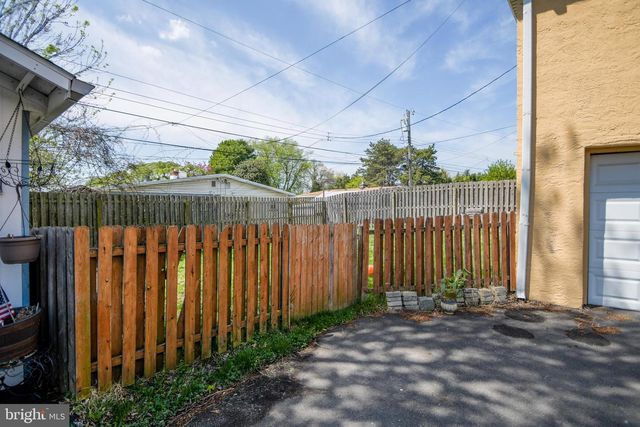 529 MARKEL RD, Conshohocken, PA 19428