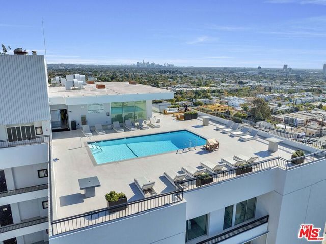 1100 Alta Loma Road 608, West Hollywood, CA 90069