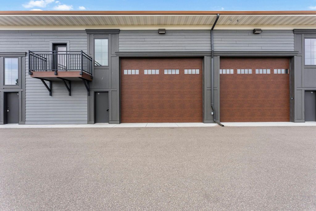3520 Arrowhead Drive 11, Medina, MN 55340 — exterior