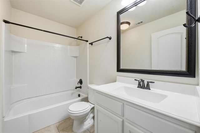 2717 Aspenhill Drive, Denton, TX 76209