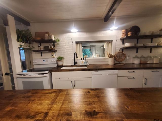 901 RIM OF THE WORLD, Tool, TX 75143