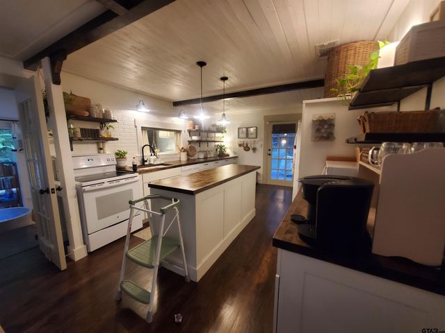 901 RIM OF THE WORLD, Tool, TX 75143