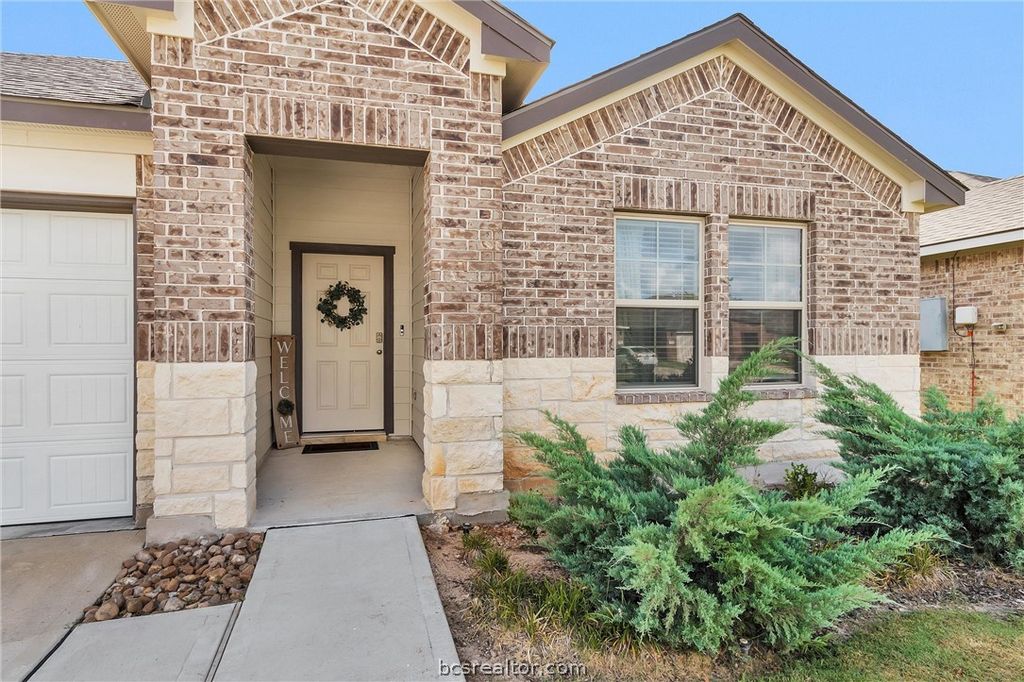 2409 Mulligan Lane, Navasota, TX 77868 — exterior