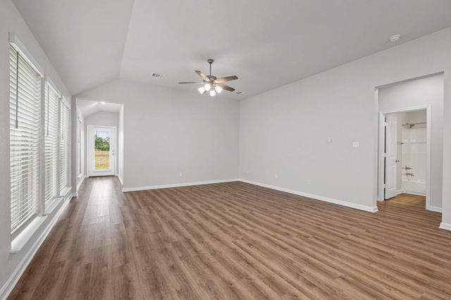 205 Banyon DR, Liberty Hill, TX 78642