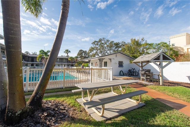 6266 1ST AVENUE S 5, St Petersburg, FL 33707