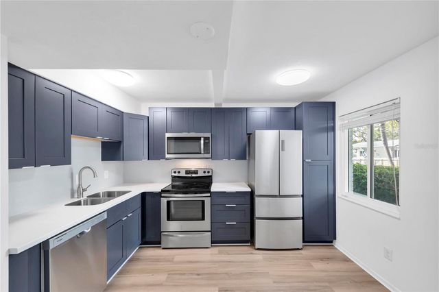 6266 1ST AVENUE S 5, St Petersburg, FL 33707