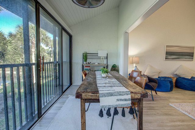 25 Village Del Lago Cir, St Augustine, FL 32080