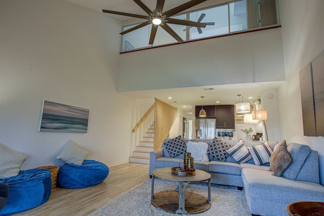 25 Village Del Lago Cir, St Augustine, FL 32080