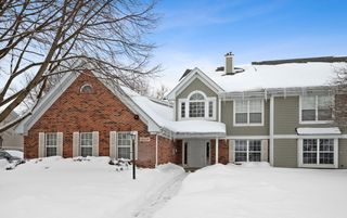 5S530 Paxton Drive 1B, Naperville, IL 60563