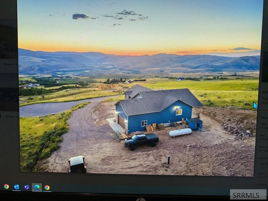 Image 2 of property listing at 1725 Peerless Place, Inkom, ID 83245