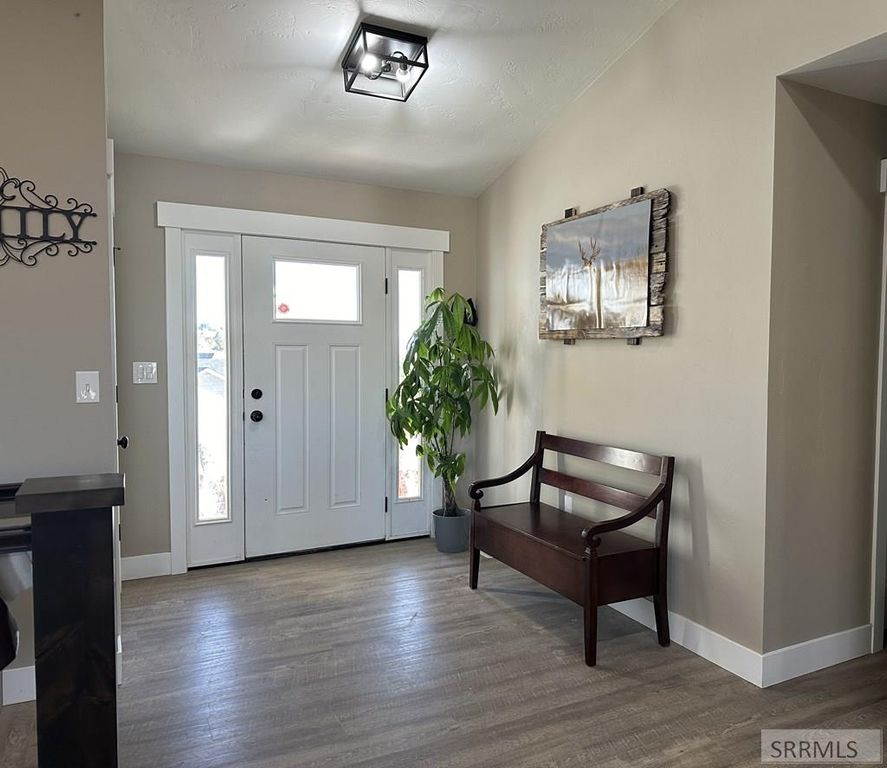Image 4 of property listing at 1725 Peerless Place, Inkom, ID 83245