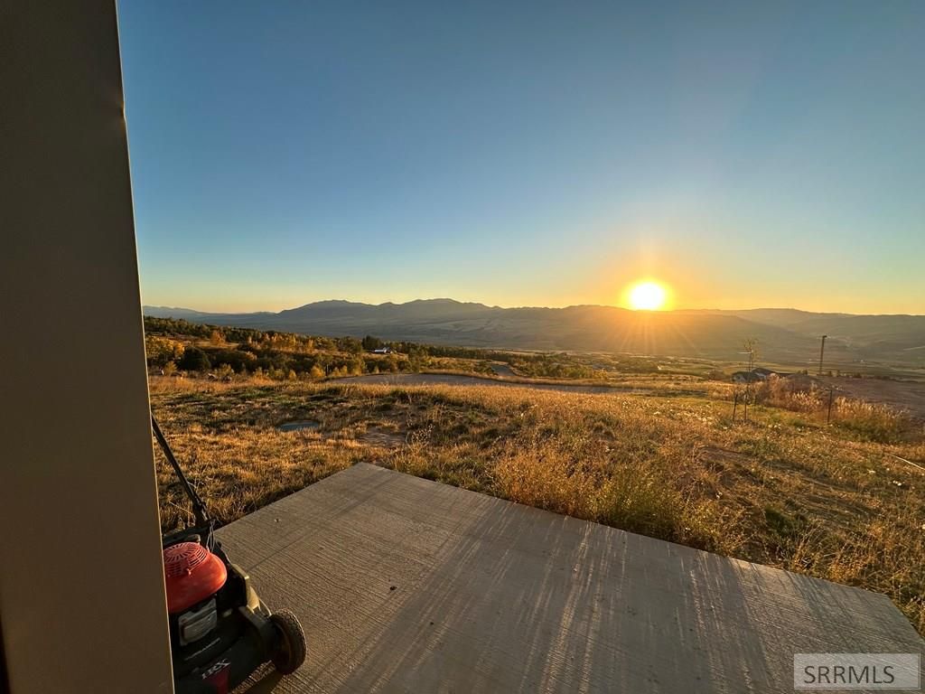 Image 41 of property listing at 1725 Peerless Place, Inkom, ID 83245