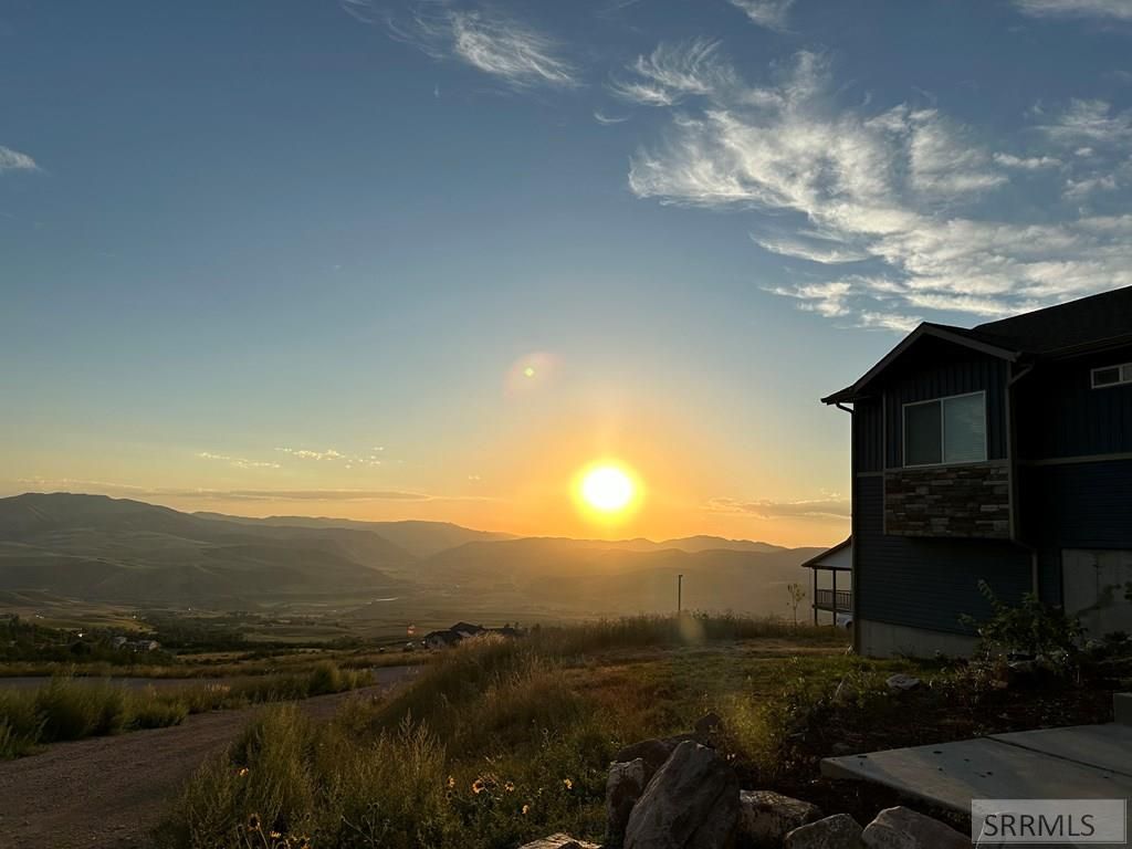 Image 42 of property listing at 1725 Peerless Place, Inkom, ID 83245