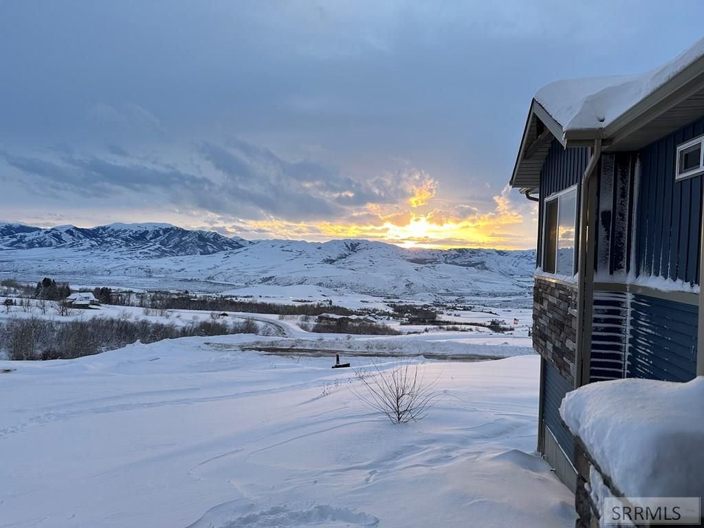 Image 44 of property listing at 1725 Peerless Place, Inkom, ID 83245