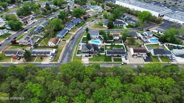 1167 Cattus Island Boulevard, Toms River, NJ 08753
