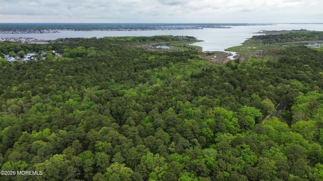 1167 Cattus Island Boulevard, Toms River, NJ 08753