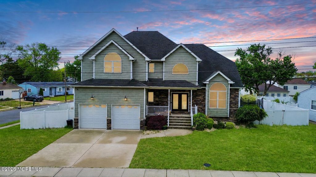 1167 Cattus Island Boulevard, Toms River, NJ 08753