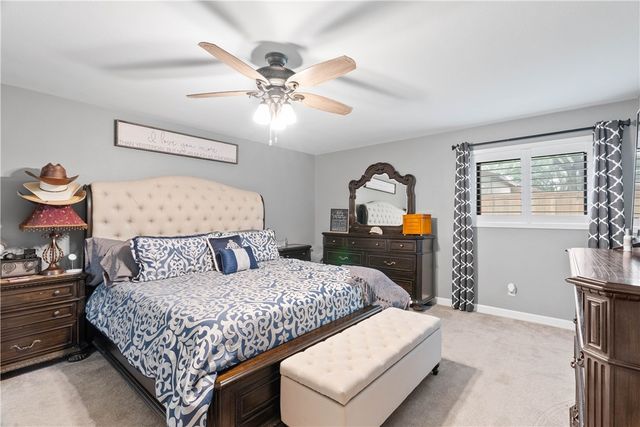 1413 Alta Vista St, Alice, TX 78332