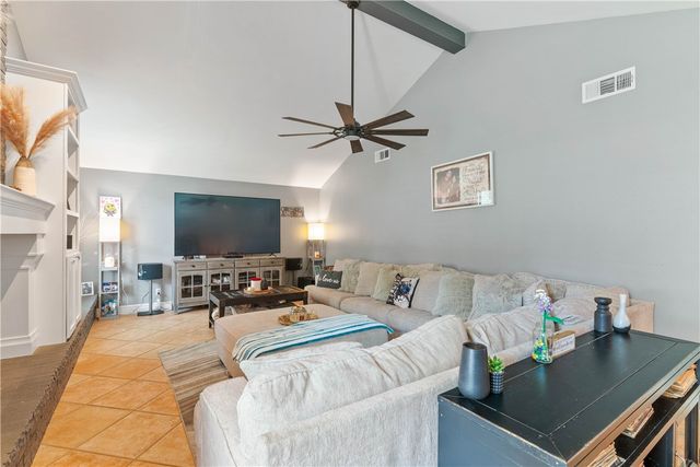 1413 Alta Vista St, Alice, TX 78332