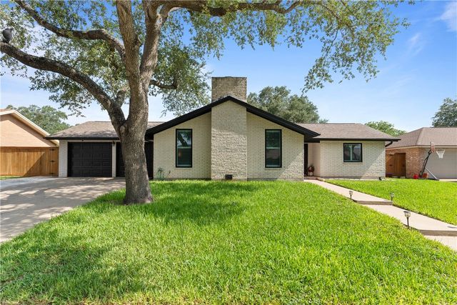 1413 Alta Vista St, Alice, TX 78332