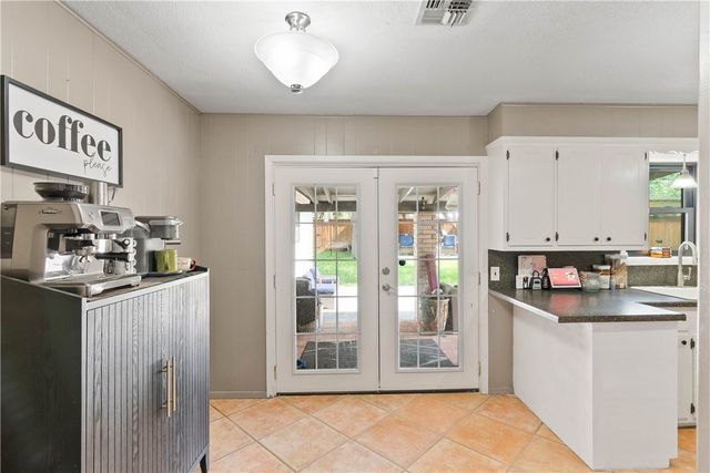 1413 Alta Vista St, Alice, TX 78332