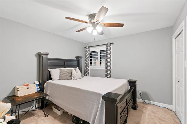 1413 Alta Vista St, Alice, TX 78332