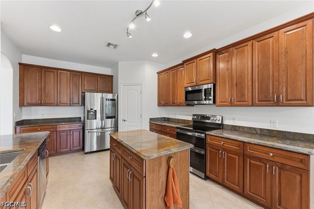 12382 Country Day CIR, Fort Myers, FL 33913