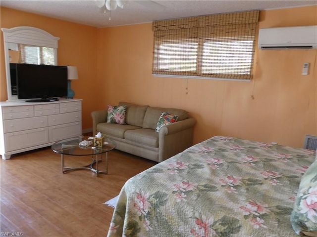 7680 Myrsine CIR, Bokeelia, FL 33922