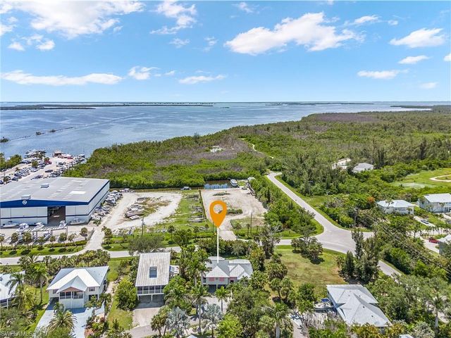 7680 Myrsine CIR, Bokeelia, FL 33922